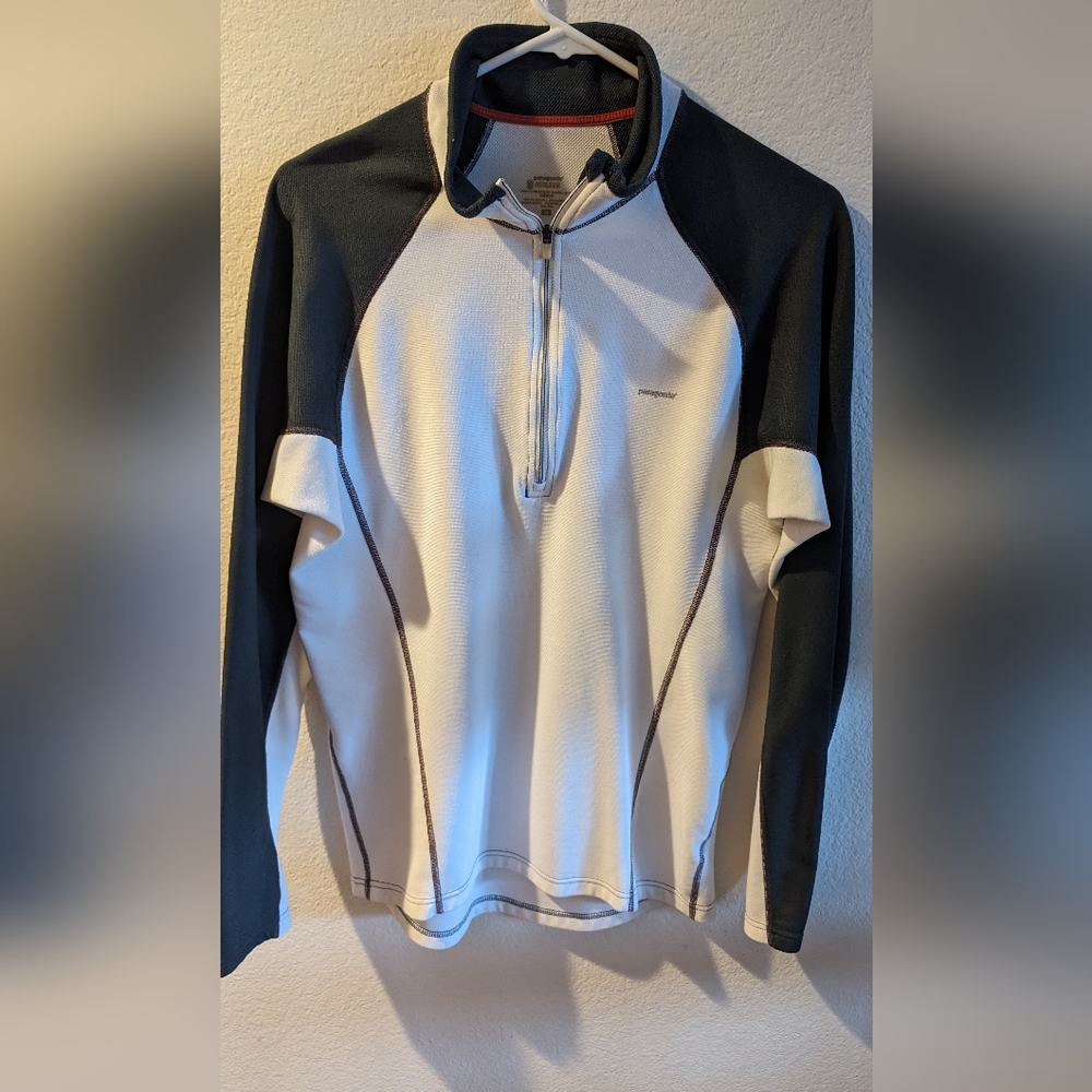 Patagonia Mens Quarter Zip up SZ M